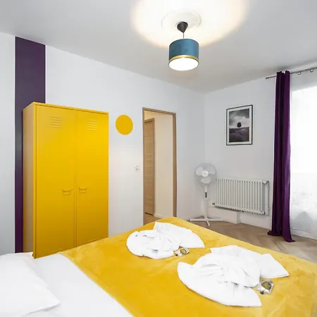 Apartment Nets - Republique